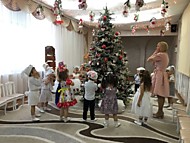 Новогодний утренник - вторая младшая группа